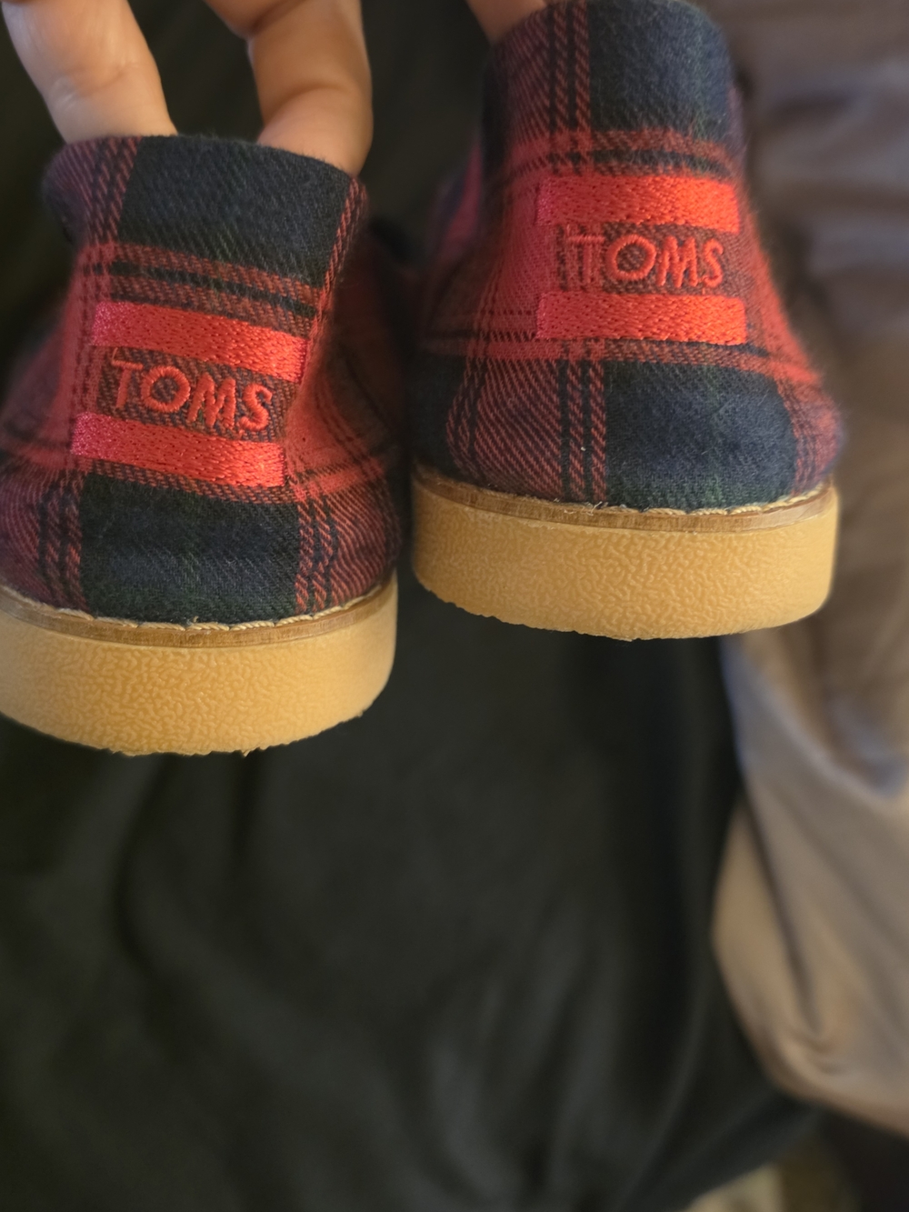 TOMS Plaid Slip-On Shoes in Red and Navy Sz 10